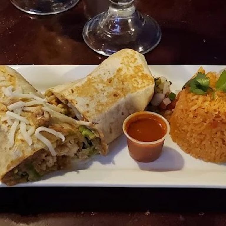 Savor Your Lunch with Us